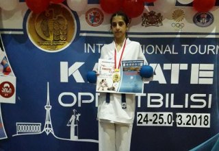 12-летняя азербайджанская каратэистка стала чемпионкой, победив представительницу Армении  (ВИДЕО, ФОТО)