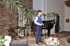 13 yaşlı azərbaycanlı pianoçu Almaniyada beynəlxalq müsabiqənin qalibi olub (FOTO)