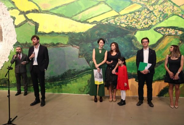 Bakıda tanınmış rəssamlar Aida Mahmudova və Mikelancelo Pistolettonun sərgisi açılıb (FOTO)