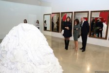 В YARAT состоялось торжественное открытие выставок Аиды Махмудовой "Невыдуманные перспективы" и Микеланджело Пистолетто "Сделай это" (ФОТО)