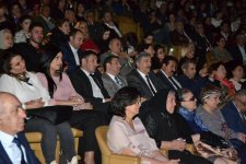 Лучшие образцы любовной лирики азербайджанской литературы (ФОТО)