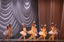 Пластичность и грация: гала-концерт учащихся Казахской национальной академии хореографии в Баку (ФОТО)