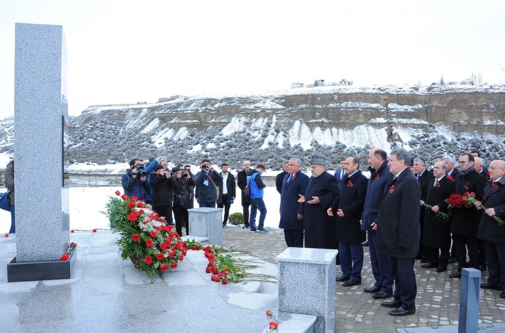 Minlərlə soydaşımız Quba Soyqırımı Memorial Kompleksinə yürüş edib (FOTO)