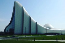 Digital Trends: Heydər Əliyev Mərkəzi dünyanın ən füsunkar binalarından biridir (FOTO)