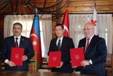 Azərbaycan, Türkiyə və Gürcüstan arasında müdafiə sahəsində Anlaşma Memorandumu imzalanıb (FOTO) - Gallery Thumbnail