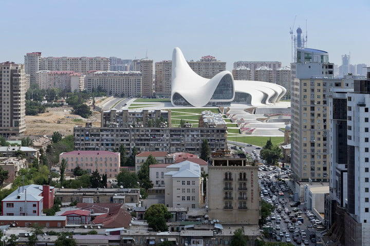 Digital Trends: Центр Гейдара Алиева - одно из самых впечатляющих зданий мира (ФОТО)