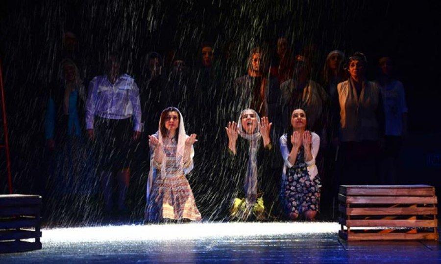 В Баку состоялся показ спектакля, посвященного Дню геноцида азербайджанцев (ФОТО)