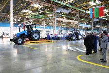 Гянджинский автозавод выпустил десятитысячный трактор "Беларусь" (ФОТО)