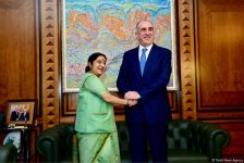 Indian FM names priority spheres of co-op with Azerbaijan (PHOTO)