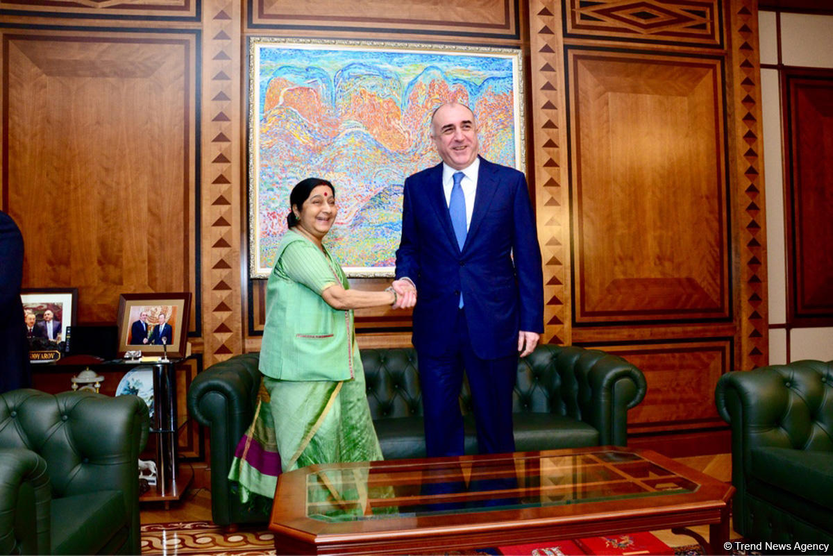 Indian FM names priority spheres of co-op with Azerbaijan (PHOTO)