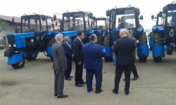 Bu il Gəncə avtomobil zavodu 1000 traktor və 700 traktor qoşqusu istehsal edəcək (FOTO)
