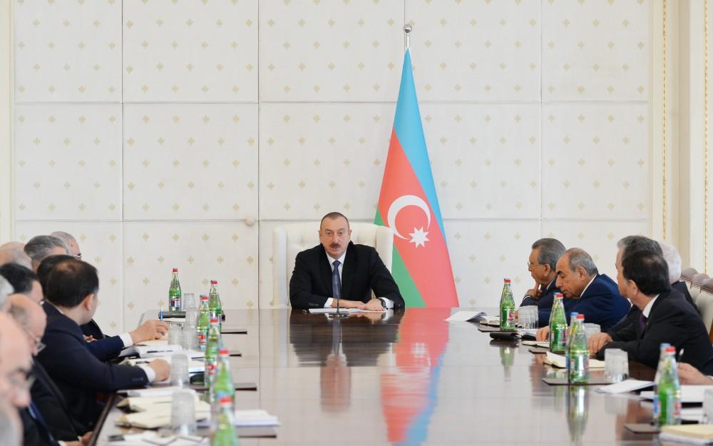 Под председательством Президента Ильхама Алиева прошло заседание Кабмина, посвященное итогам I квартала 2018 года и предстоящим задачам (ФОТО)