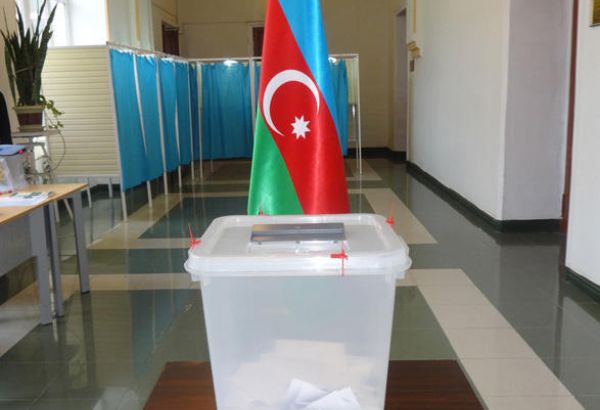 Явка избирателей на парламентских выборах в Азербайджане на 15:00 составляет 39,23 % - ЦИК