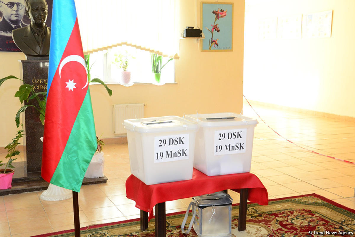 Voting in presidential election starts in Azerbaijan (PHOTO)