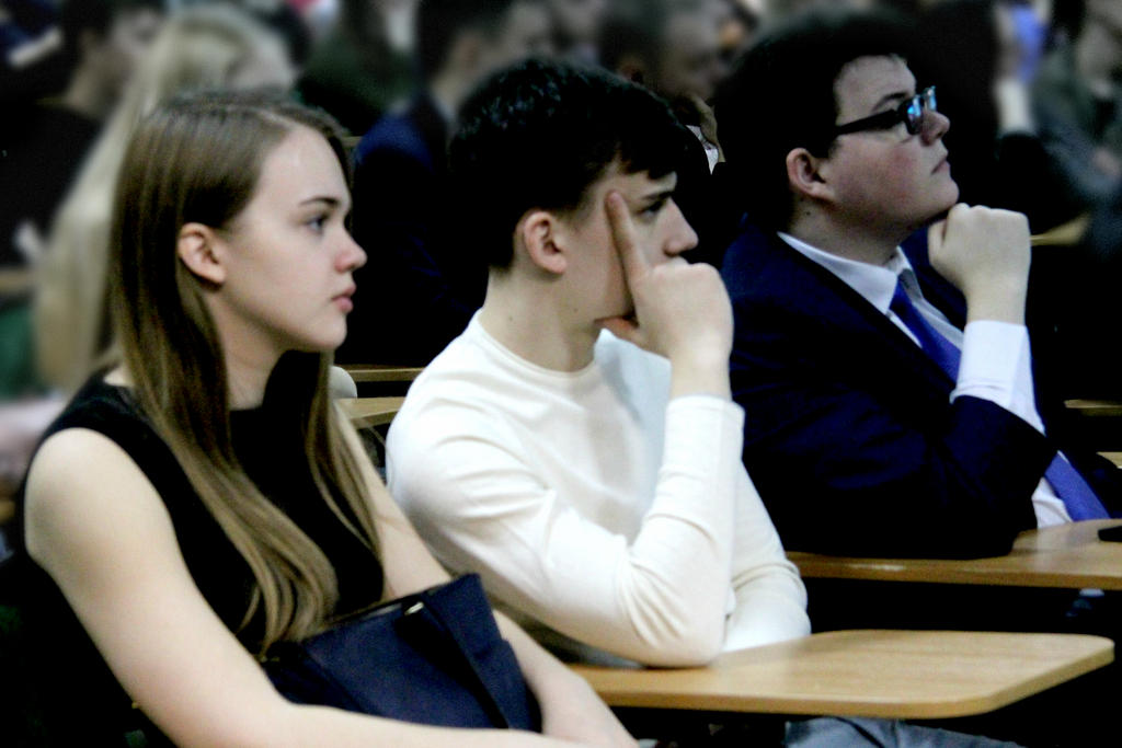 Rusiyalı şagirdlər UNEC-də təhsil almaqda maraqlıdırlar (FOTO)