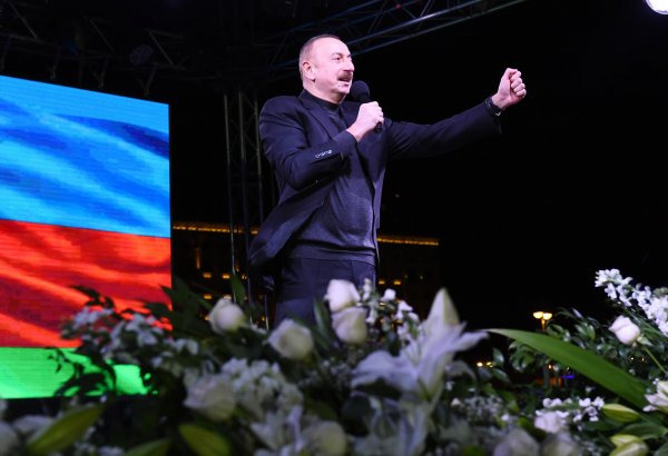 Президент Ильхам Алиев: Ни одна сторонняя сила не может заставить нас свернуть с пути