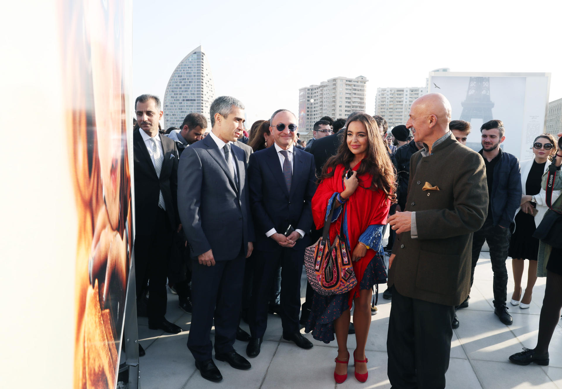 Вице-президент Фонда Гейдара Алиева Лейла Алиева приняла участие в церемонии открытия персональной выставки известного фотографа Резы Дегати