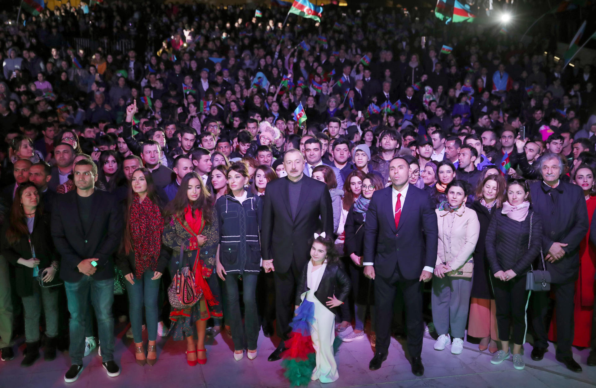Видеоролик с концерта по случаю убедительной победы Президента Ильхама Алиева на  выборах