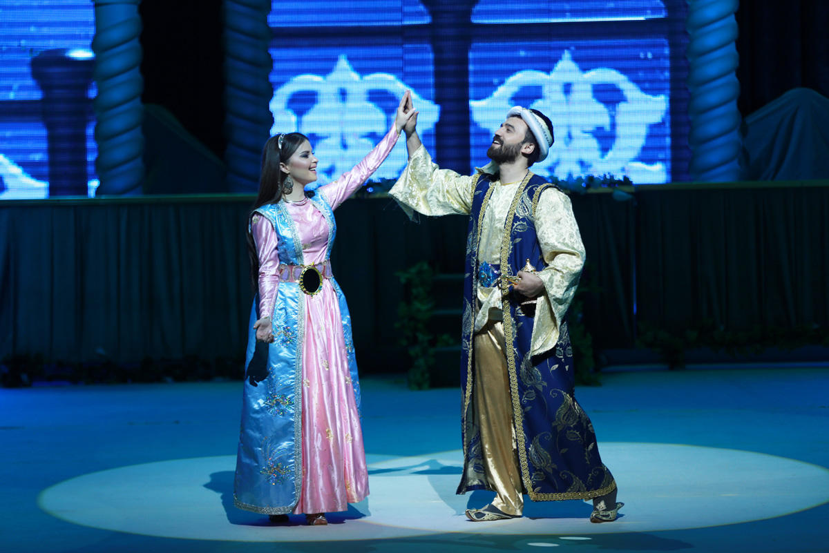 С аншлагом прошел первый в Азербайджане детский мюзикл "Аладдин" с участием звезд (ФОТО)