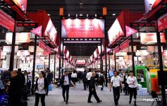 Крупнейшая китайская торговая ярмарка открылась в провинции Гуандун (ФОТО)