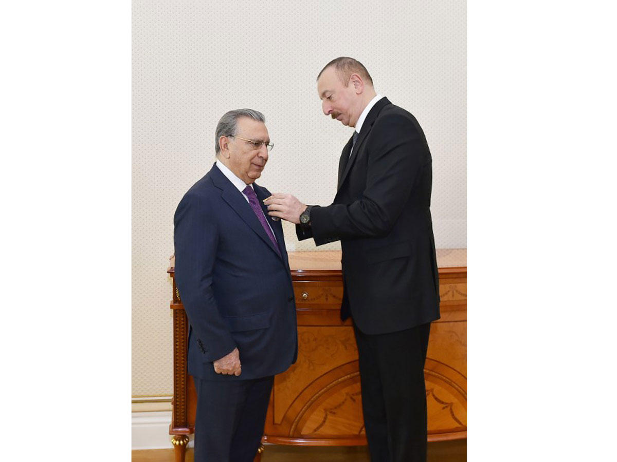 President Aliyev awards Ramiz Mehdiyev with Order of Glory (PHOTO)