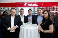 В Джалилабаде открылся инновационный сервисный центр и магазин Bakcell (ФОТО)