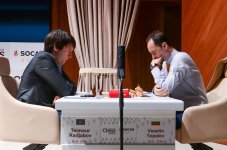 Битва шахматных титанов в Шамкире – символический ход Ноны Гаприндашвили (ФОТО)