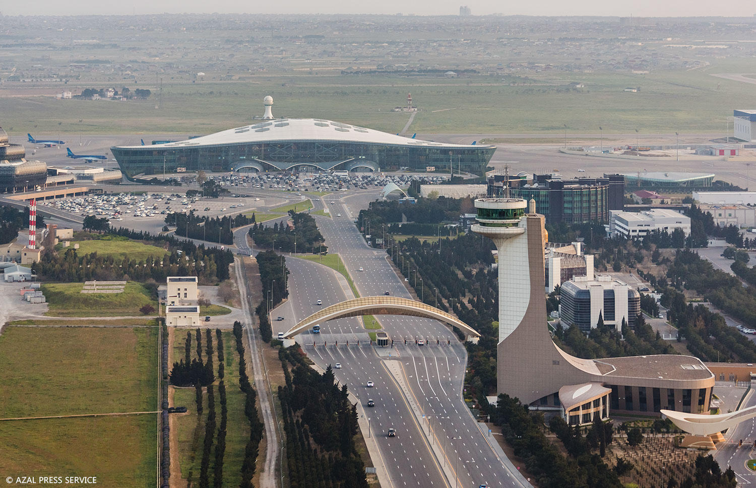 Heydər Əliyev Beynəlxalq Aeroportunun vertolyotdan çəkilmiş nadir kadrları (FOTO)