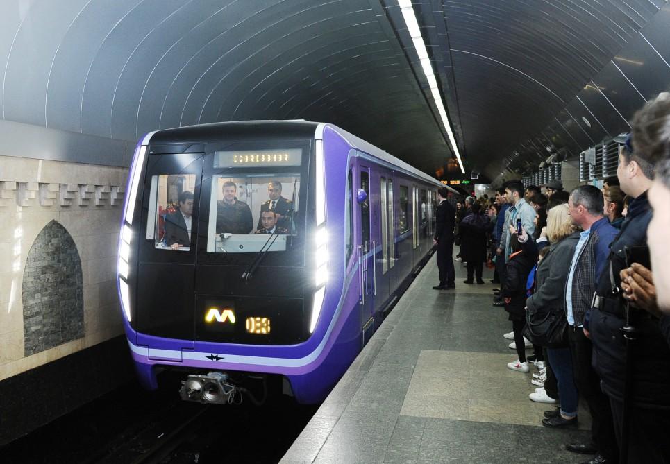 President Ilham Aliyev views newly-delivered metro trains (PHOTO)