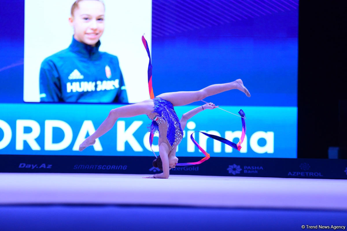 В Баку стартовал международный юношеский турнир по художественной гимнастике (ФОТО)