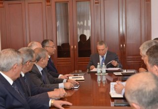 New chairman of Azerbaijani State Committee for Refugees and IDPs introduced to staff