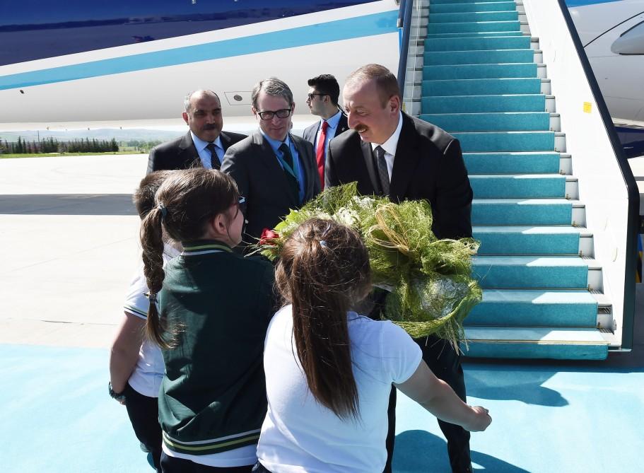 Azerbaijani president arrives in Turkey on official visit (PHOTO)
