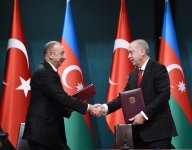 Azerbaijan, Turkey ink six documents (PHOTO)