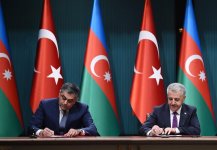 Azerbaijan, Turkey ink six documents (PHOTO)