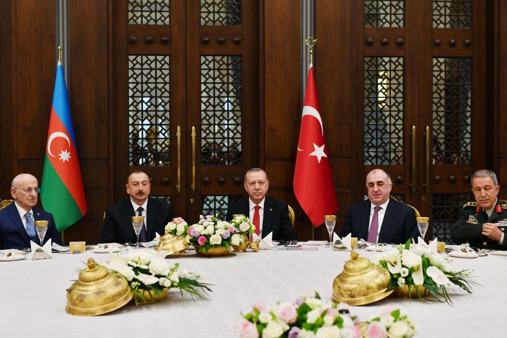 От имени Президента Турции был дан официальный обед в честь Президента Азербайджана (ФОТО)