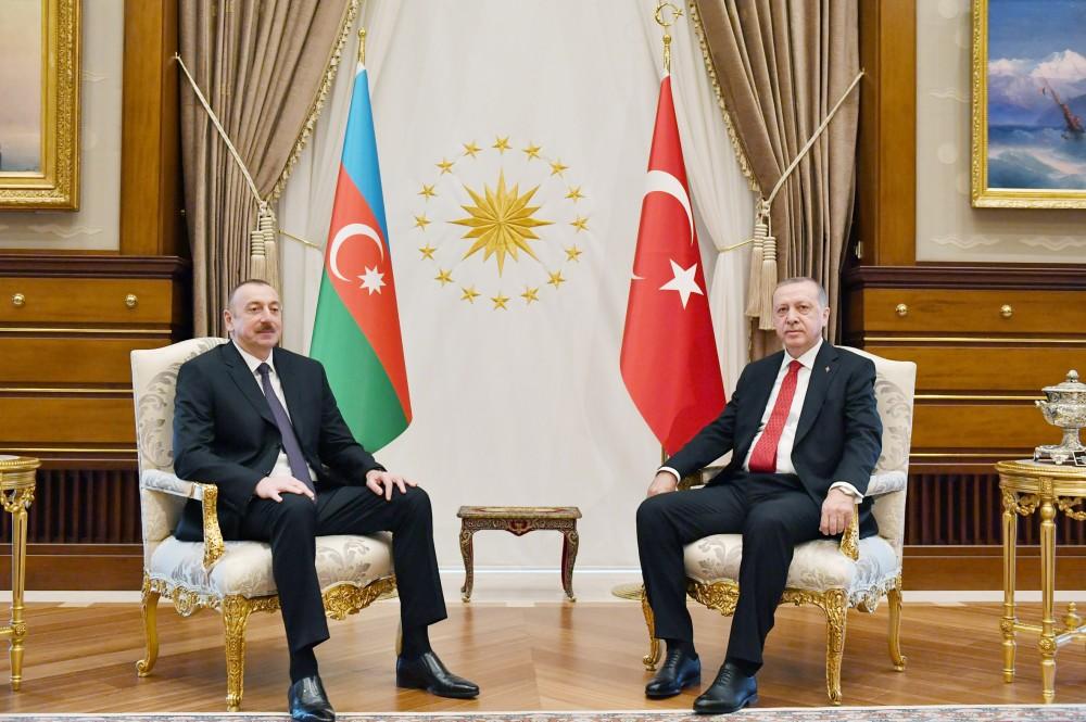 Состоялась встреча один на один президентов Азербайджана и Турции (ФОТО)