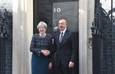 Президент Ильхам Алиев встретился с премьер-министром Великобритании (ФОТО) (версия 2)