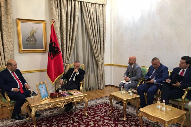 Президенту Албании вручен золотой орден «Друг Азербайджана»