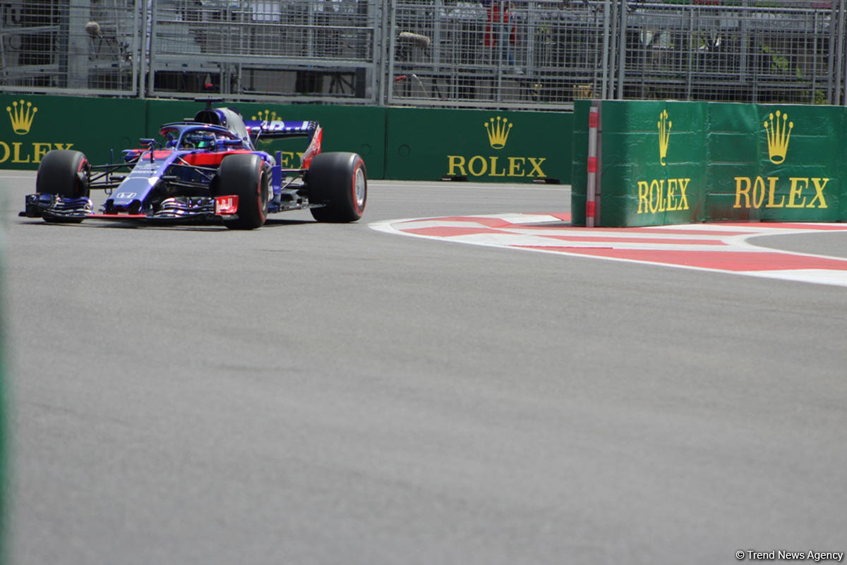 Best moments of Day 1 of F1 Grand Prix in Azerbaijan (PHOTOS)