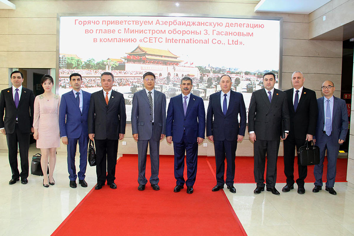 Азербайджан ознакомился с китайским вооружением и военной техникой (ФОТО)