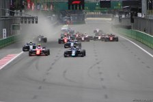 Определился победитель последней автогонки FIA Formula 2 в Баку (ФОТО)