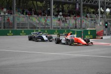 Определился победитель последней автогонки FIA Formula 2 в Баку (ФОТО)