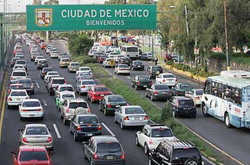 Meksikada iri yol qəzası: 50 avtomobil toqquşdu