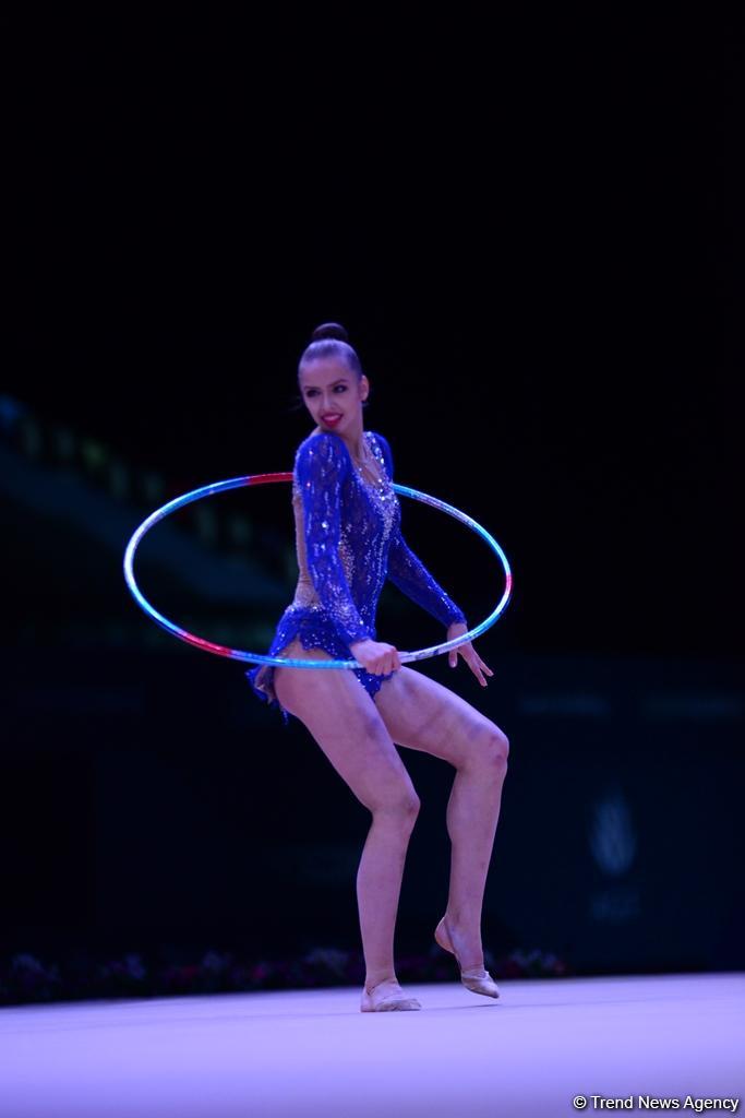 Российская гимнастка выиграла золото Кубка мира в Баку в упражнениях с обручем