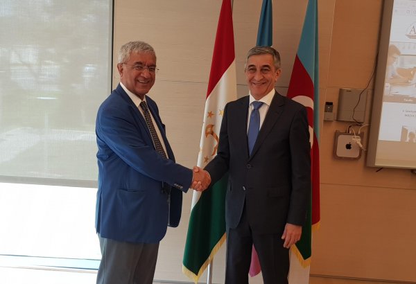 Азербайджан займётся подготовкой таджикских дипломатов