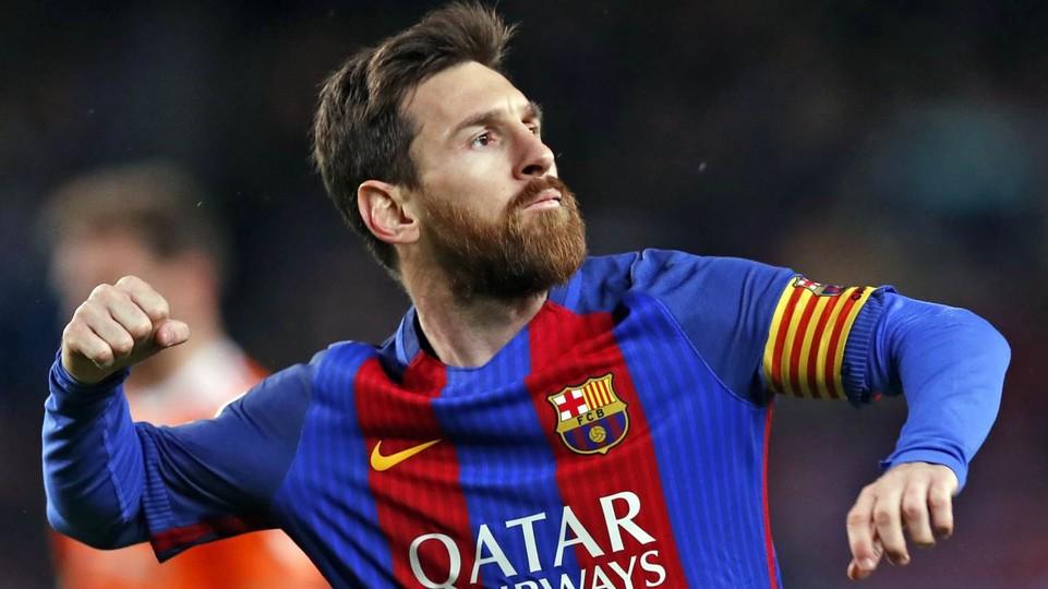 Lionel Messi hat-trick gives Barcelona La Liga title after win over Deportivo