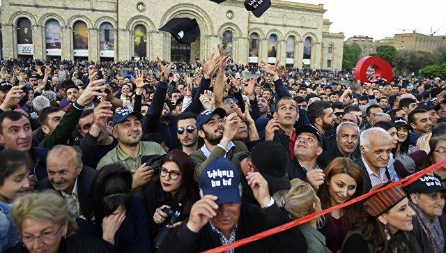 Opposition rally begins in Yerevan