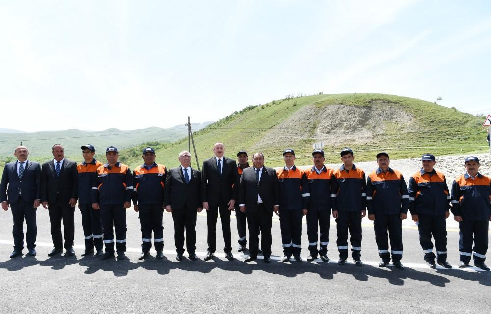 Prezident İlham Əliyev Xızıda avtomobil yolunun açılışında iştirak edib (FOTO) (YENİLƏNİB)
