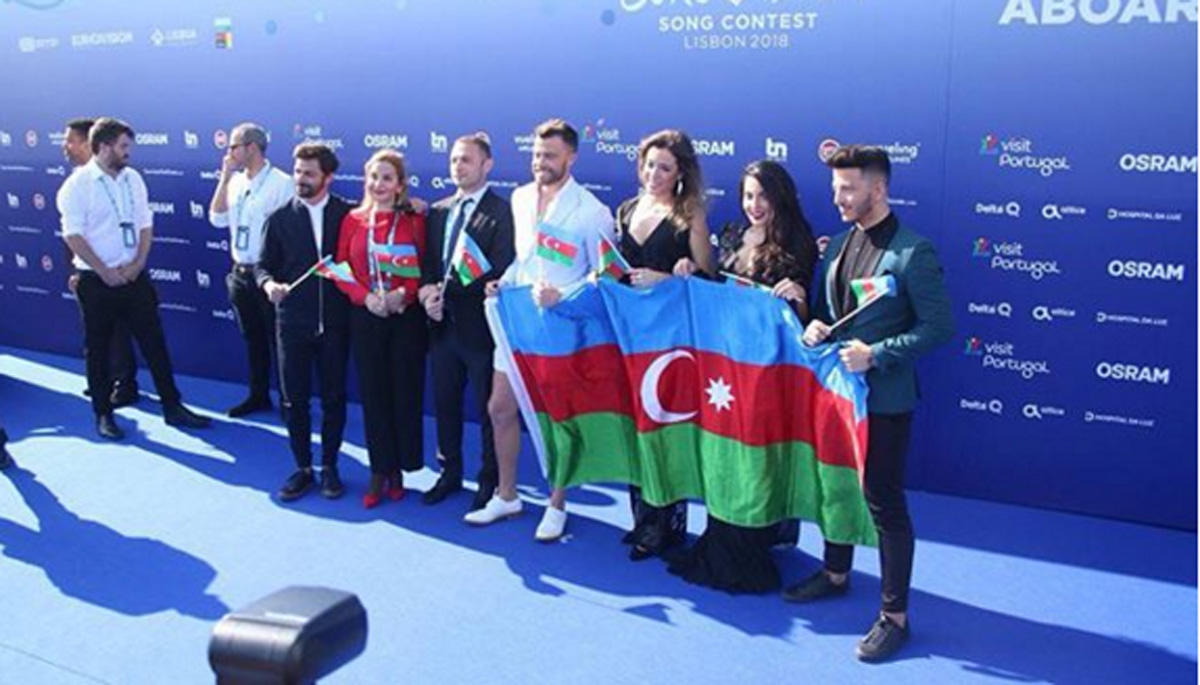 Необычный наряд Айсель Мамедовой на синей дорожке Евровидения-2018 (ФОТО)