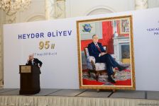 Ümummilli Lider Heydər Əliyevin portretinin təqdimatı olub (FOTO)